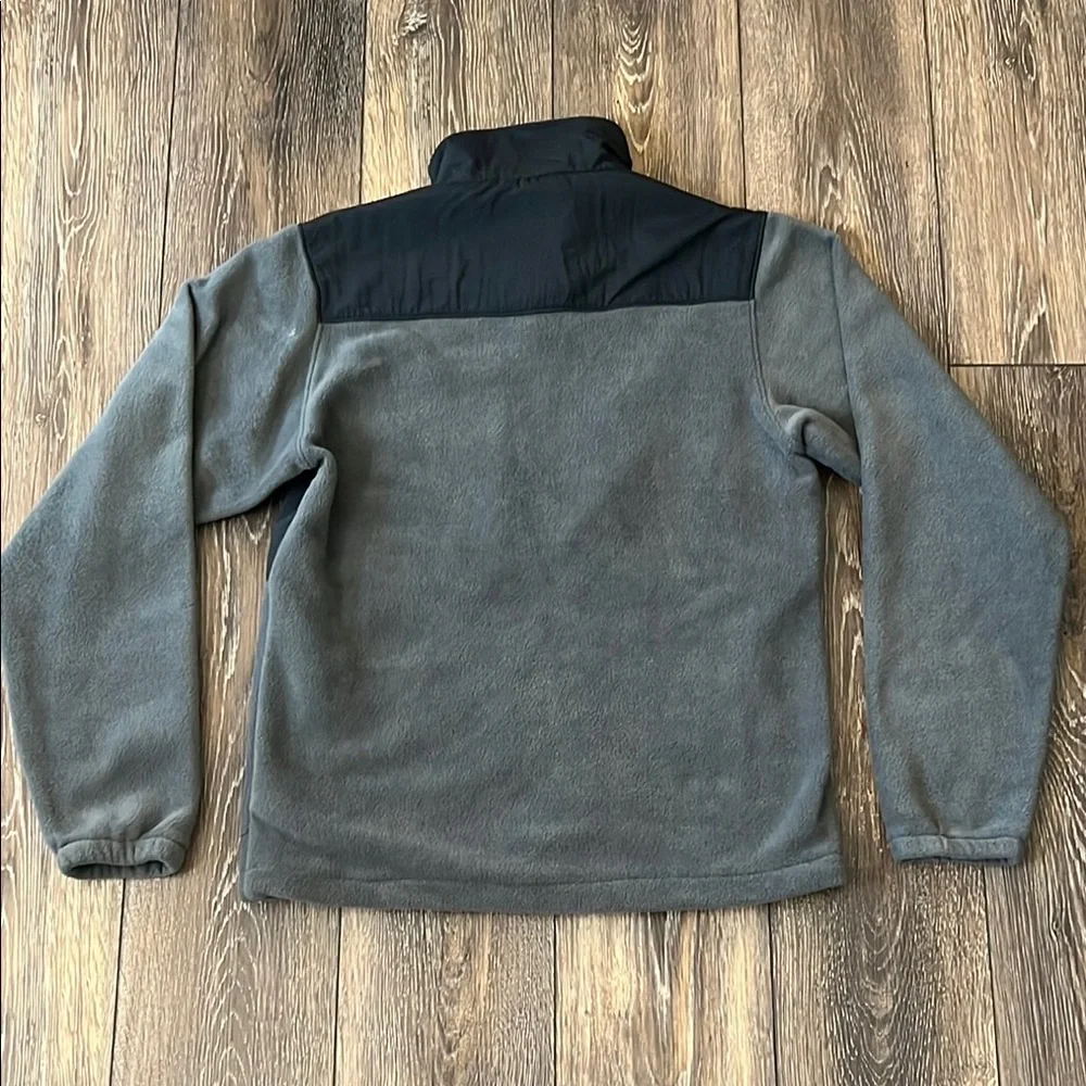 Columbia Two-Tone Fleece Jacket in Black and Gray Adult Size Small